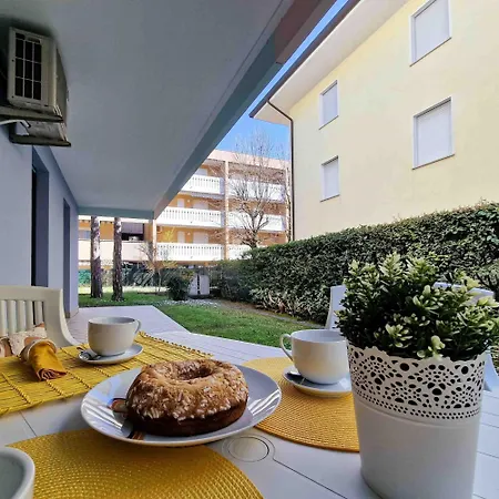 Great Flat Close To The With Parking Apartmán