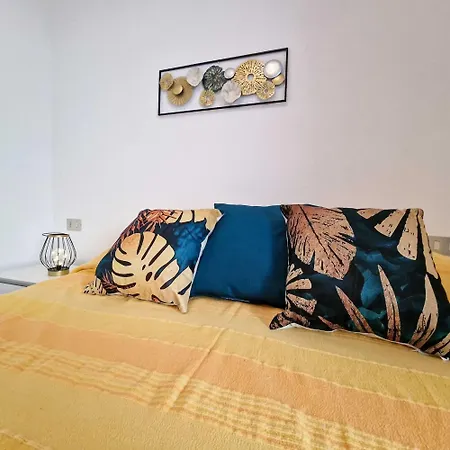 Great Flat Close To The With Parking * 比比翁