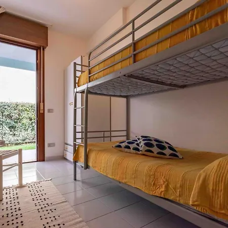 Great Flat Close To The With Parking 公寓 比比翁